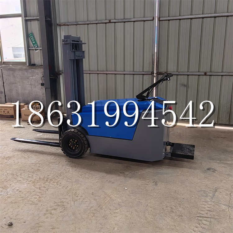 建昌县全电动叉车插腿式堆高车液压装卸车1.5吨升高小型站驾式铲车